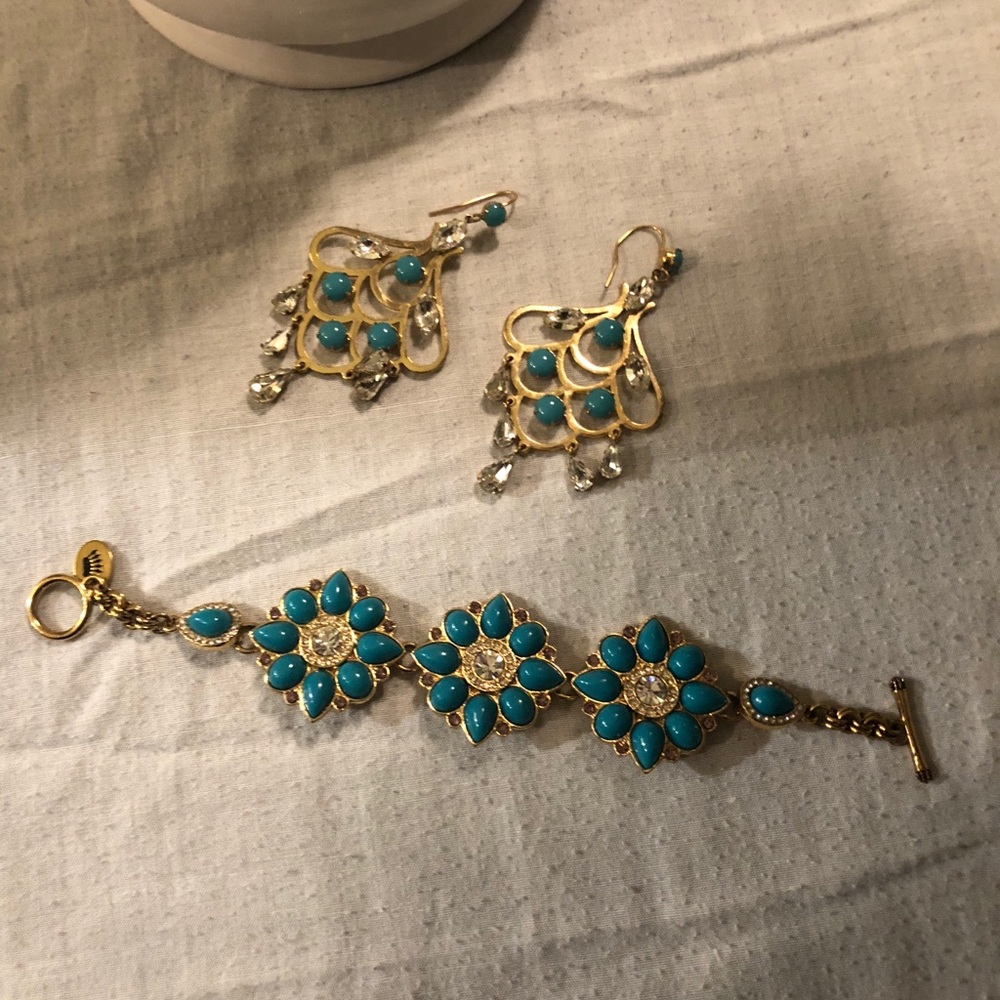Juicy couture earrings and bracelet set - Picture 3 of 5